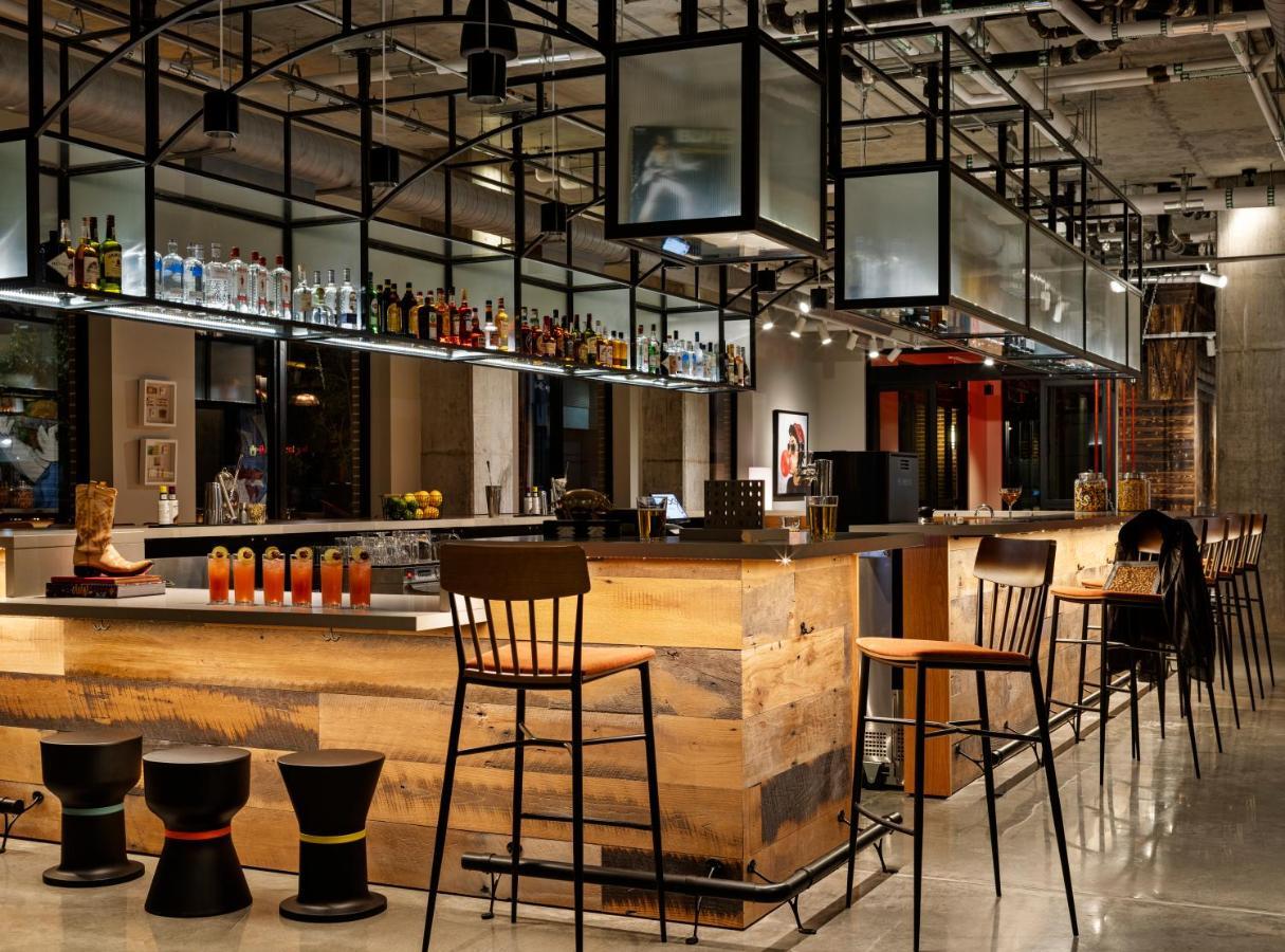 Hotel Moxy Omaha Downtown Extérieur photo