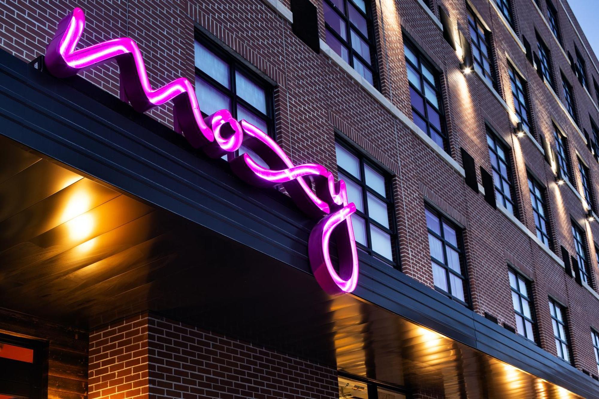 Hotel Moxy Omaha Downtown Extérieur photo