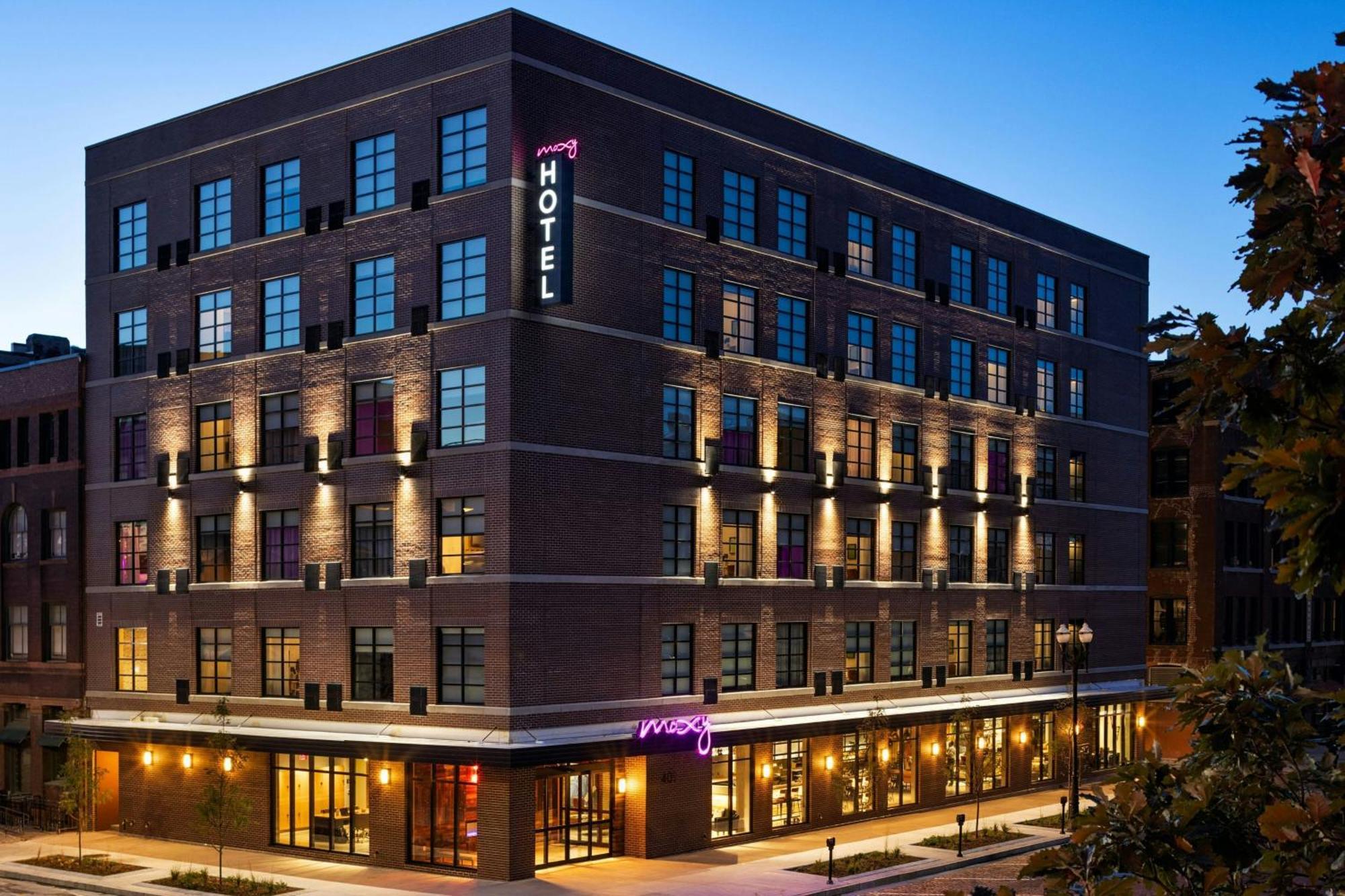 Hotel Moxy Omaha Downtown Extérieur photo
