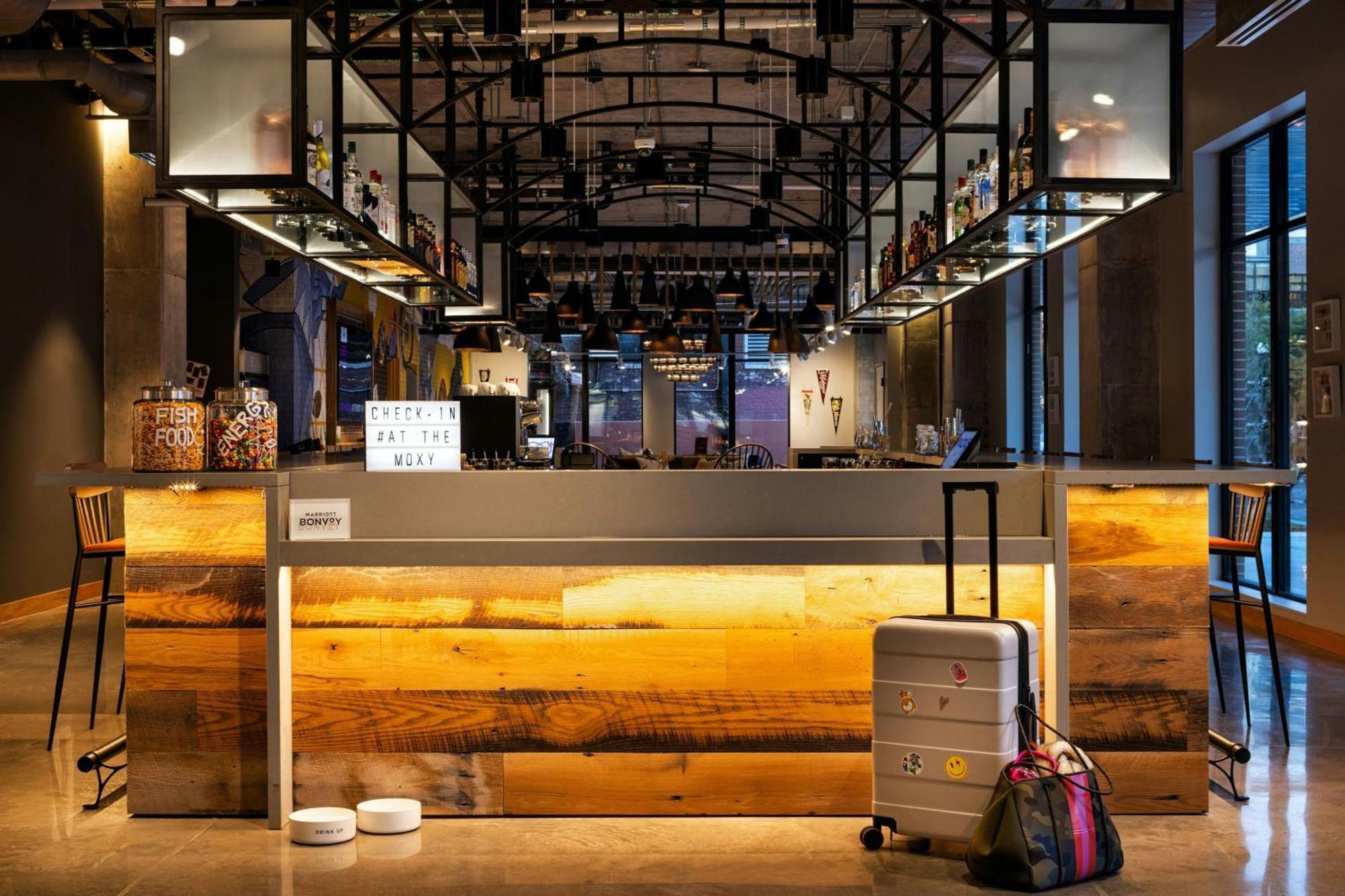 Hotel Moxy Omaha Downtown Extérieur photo